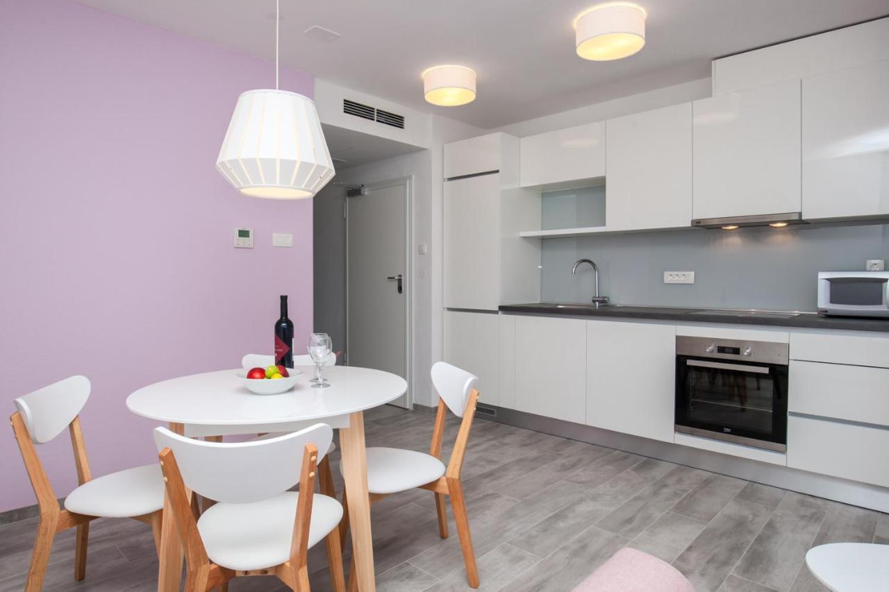Dva Galeba Apartment