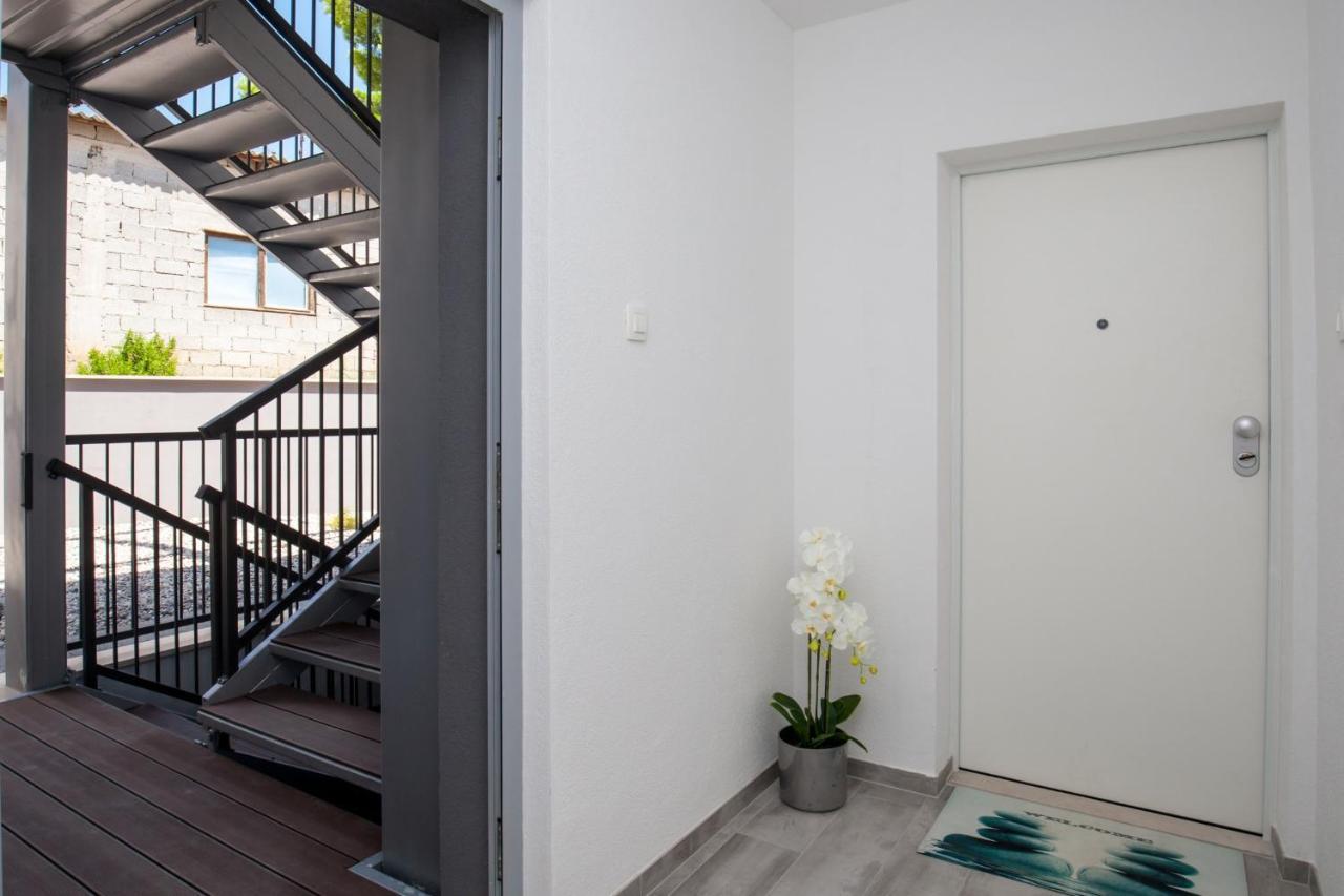 Dva Galeba Apartment *