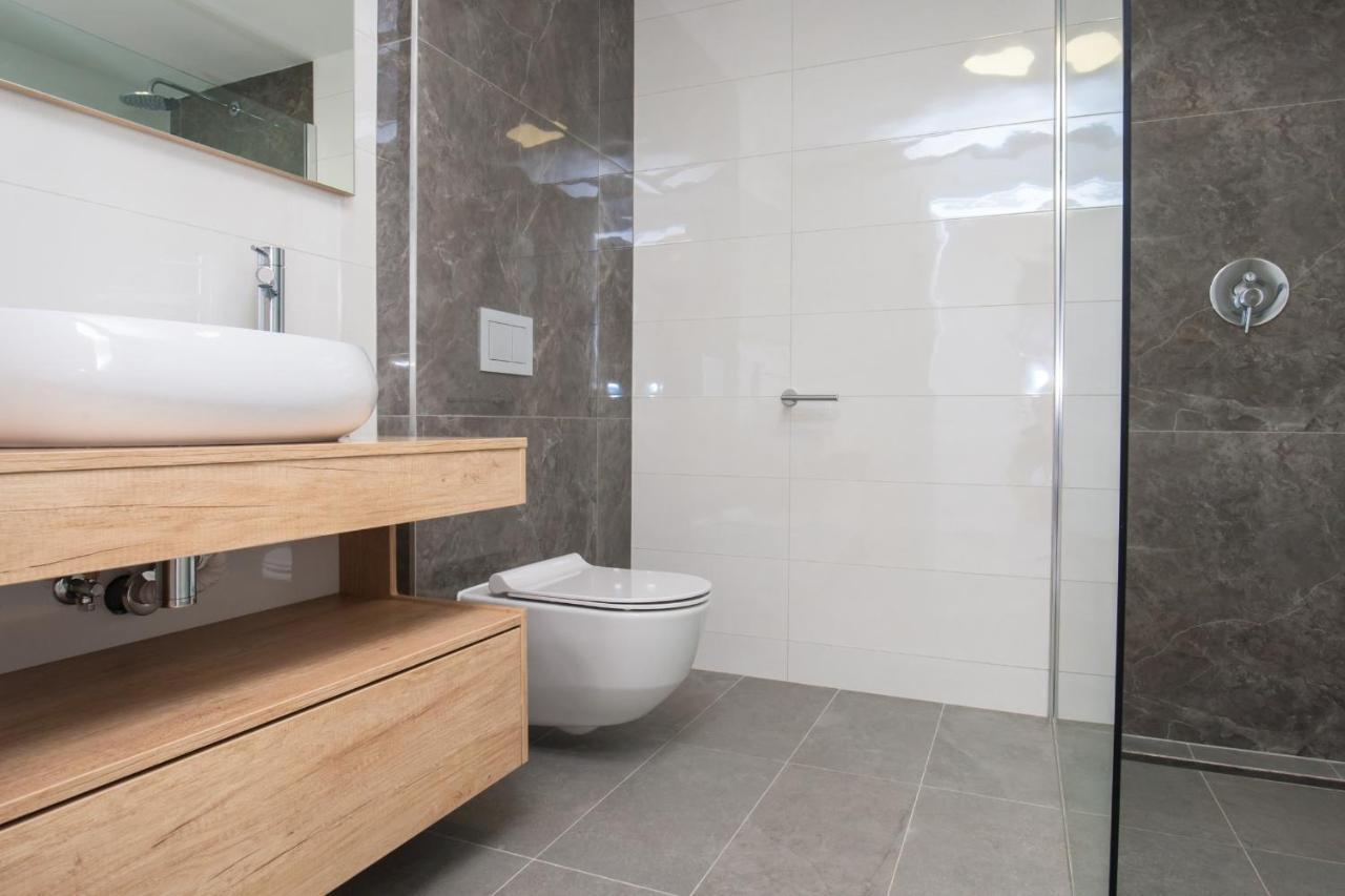Dva Galeba Apartment